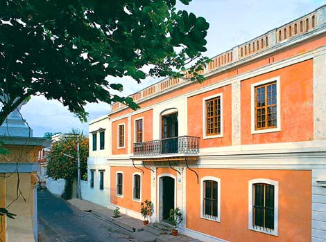 Hotel de l'Orient, Pondicherry, one of the best Indian heritage hotels