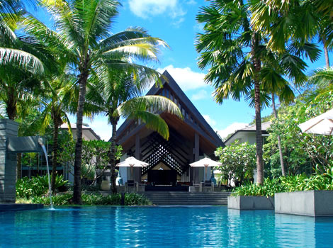 With its outstanding design this is one of the best Phuket luxury resorts along the coast