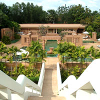 Siem Reap hotels review, Le Meridien steps