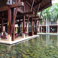 Sanya family friendly resorts, Mangrove Tree Balinese lobby