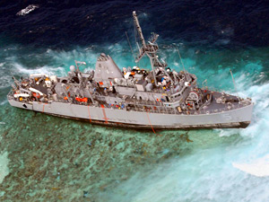 The USS Guardian ran aground on Tubbataha Reef 17 January 2013