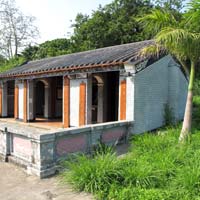Hong Kong traditional walled village, Ping Shan, Yueng Hau shrine