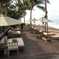 Bali hip resorts review, Legian sun deck by the beach