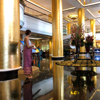 A taste of Thailand in Manila, Dusit lobby