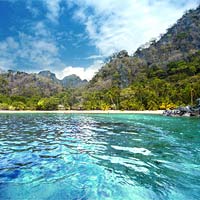 Sangat is an hour from Coron by banca