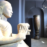 Bangkok shopping for antiques, Ashwood Gallery, OP Place