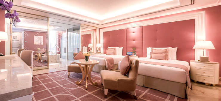 Smart rooms, bay views, and a vast pool deck for sunning are just part of the Autograph allure