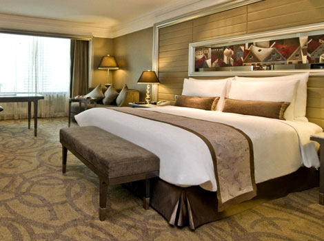 A smart room product and brisk service help make this one of the top Bangkok business hotels