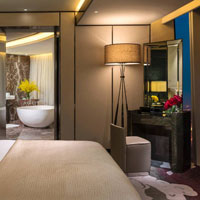 Four Seasons Guangzhou vs Mandarin, Deluxe Suite image