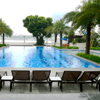 Resort-style river front pool at White Swan