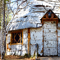 The Ewenki prefer their Cuoluozi homes to yurts or gers
