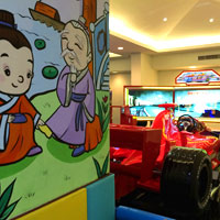 Sanya family friendly resorts, Mangrove Tree Ferrari race simulation for kids