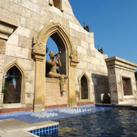 Sanya child-friendly resorts and villa stays, Pullman pool