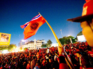 Bangkok, red shirt demonstrators converge on Rajdamnoen Road 14 March, 2010