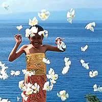 Bali romantic weddings, Amankila flower girl