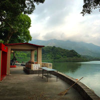 Peaceful New Territories temple near Sha Tau Kok