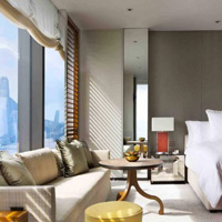 HK luxury hotels review, Rosewood corner suite in pastels