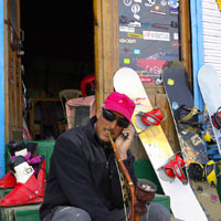 Yasin Khan can arrange Gulmarg ski gear