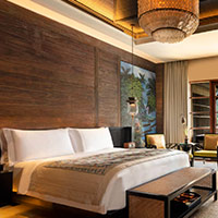 Mandapa Bali darkwood Suite interior