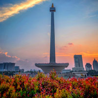 Jakarta guide to top business hotels and sights - National Monument