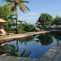 Gili Islands resorts review, Desa Dunia pool