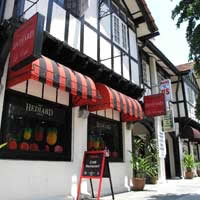 Singapore guide, Tudor Court on Tanglin at the end of Orchard Road