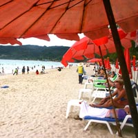 Phuket fun guide, packed Patong Beach
