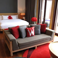 Compare Koh Samui resorts, W room in red