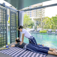 Ba Ba Beach Club Hua Hin poolside massage