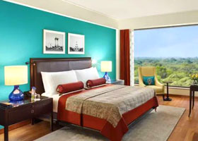 Oberoi New Delhi suite