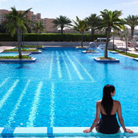 Abu Dhabi conference hotels, Fairmont Bab Al Bahr pool