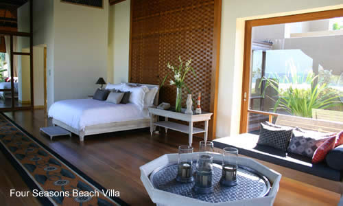 Four Seasons Beach Villa / photo: Vijay Verghese