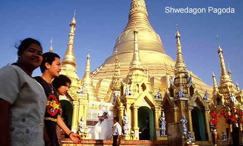 Shwedagon Pagoda / photo: Vijay Verghese